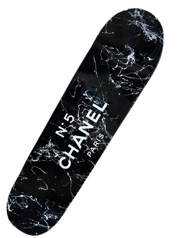 Chanel Marbled black and white skateboard – Image 2