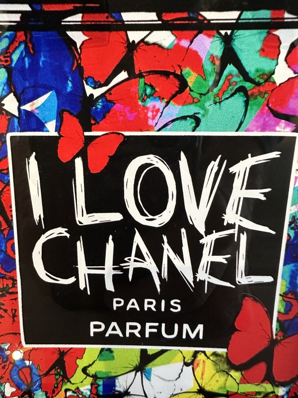 Chanel - graffiti - Perfume