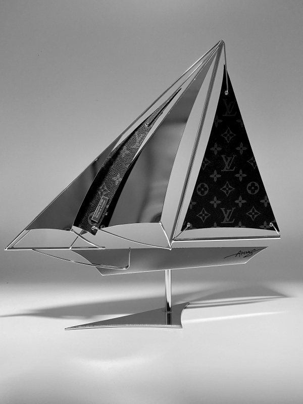 Louis Vuitton Sailboat – Image 2